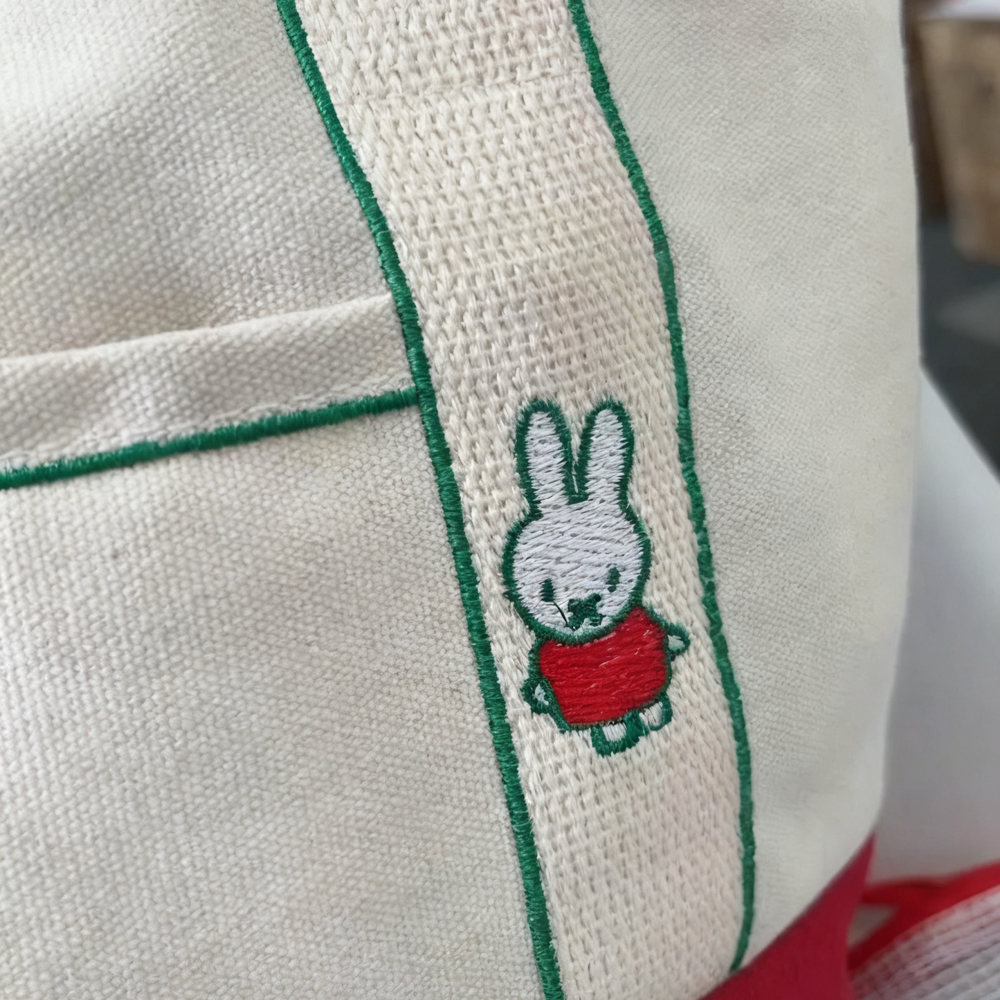オーダーメイド刺繍キャンバストートバッグ カスタマイズ可能 可愛いデザイン 日常使い・ギフトに最適