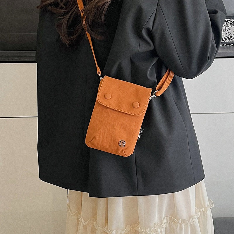 【Pawlistyle 商店風雑貨】名入れ スマホショルダー｜撥水 超軽量 ナイロン ミニポシェット 斜め掛け 散歩 推し活に最適