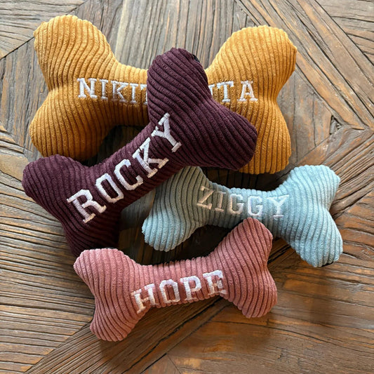 【パーソナライズ可能】刺繍入り骨形犬用おもちゃ スイーカー付き 愛犬向けギフト ドッグトイ
