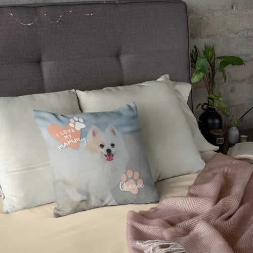 パーソナライズクッション｜「I Love Daddy」「I Love Mommy」「Love is a Four Legged Word」の 3 デザインを含む
