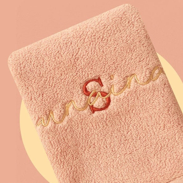 【Pawlistyle 刺繍】名入れ 刺繍タオル｜イニシャル ダブルカラー刺繍｜結婚祝い 出産祝い ギフトボックス対応